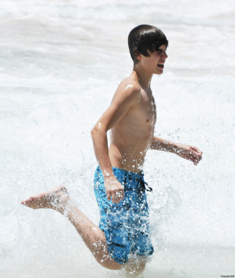 19.08 | Justin Bieber e seu pai em Barbados