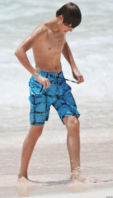 19.08 | Justin Bieber e seu pai em Barbados