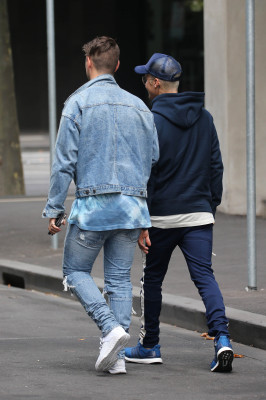 03.11 | Justin Bieber é fotografado em Melbourne, na Austrália