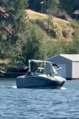 06.07 | Passeio de lancha com Hailey Bieber, Kendall Jenner e Jacob Elordi