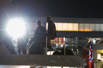 03.11 | Justin Bieber é fotografado em um iate em Melbourne, na Austrália