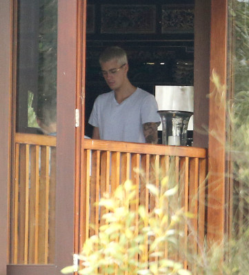 14.03 | Justin Bieber é fotografado em Queensland, na Austrália