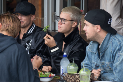 17.03 | Justin Bieber é fotografado em Sydney, na Austrália