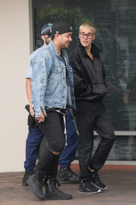 17.03 | Justin Bieber é fotografado em Sydney, na Austrália