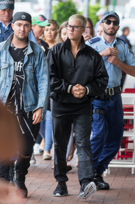 17.03 | Justin Bieber é fotografado em Sydney, na Austrália