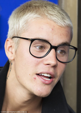 17.03 | Justin Bieber é fotografado em Sydney, na Austrália
