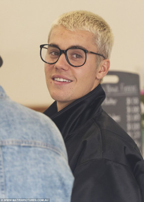 17.03 | Justin Bieber é fotografado em Sydney, na Austrália