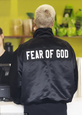 17.03 | Justin Bieber é fotografado em Sydney, na Austrália