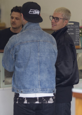 17.03 | Justin Bieber é fotografado em Sydney, na Austrália