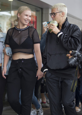 17.03 | Justin Bieber é fotografado em Sydney, na Austrália