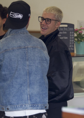 17.03 | Justin Bieber é fotografado em Sydney, na Austrália