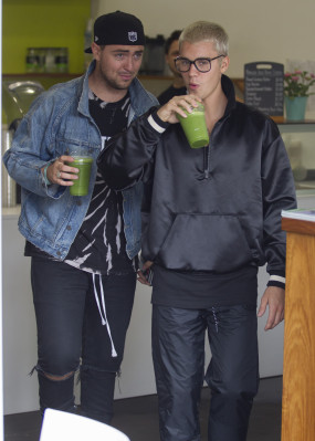 17.03 | Justin Bieber é fotografado em Sydney, na Austrália