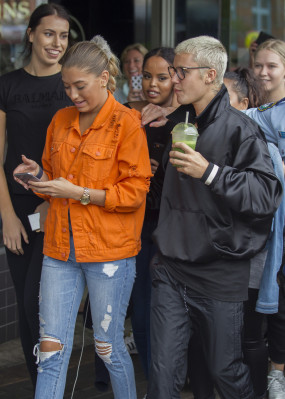 17.03 | Justin Bieber é fotografado em Sydney, na Austrália