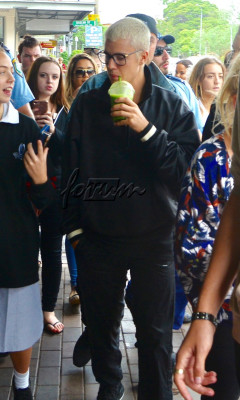 17.03 | Justin Bieber é fotografado em Sydney, na Austrália