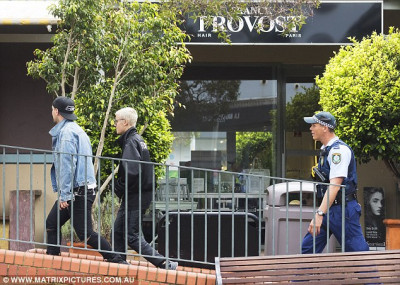 17.03 | Justin Bieber é fotografado em Sydney, na Austrália
