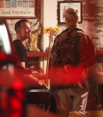 21.03 | Justin Bieber é fotografado em um bar em Arrowtown, na Nova Zelândia