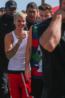29.03 | Justin Bieber na praia de Ipanema, Rio de Janeiro