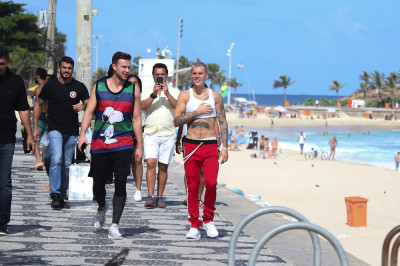 29.03 | Justin Bieber na praia de Ipanema, Rio de Janeiro