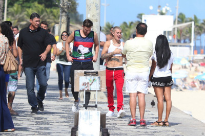 29.03 | Justin Bieber na praia de Ipanema, Rio de Janeiro