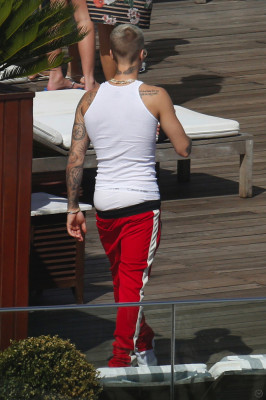 29.03 | Justin Bieber na praia de Ipanema, Rio de Janeiro