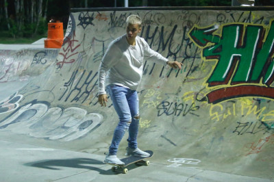 29.03 | Justin Bieber andando de skate no Aterro do Flamengo no Rio de Janeiro