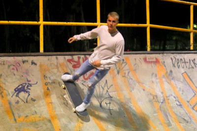 29.03 | Justin Bieber andando de skate no Aterro do Flamengo no Rio de Janeiro