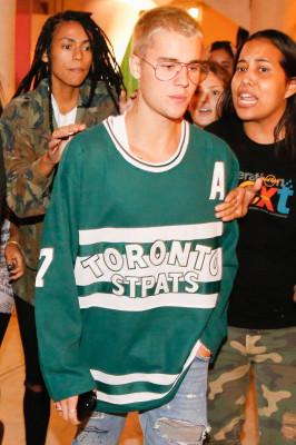 30.03 | Justin Bieber é fotografado no Rio de Janeiro, Brasil