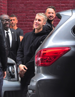 30.04 | Justin Bieber na igreja Hillsong em Nova Iorque