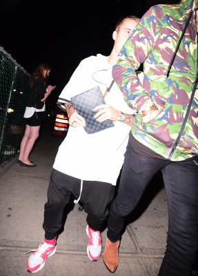 05.01 | Justin Bieber é fotografado em Nova Iorque, NY