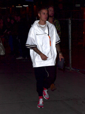 05.01 | Justin Bieber é fotografado em Nova Iorque, NY