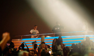05.07 | Justin Bieber é fotografado em uma boate em Dubai, UAE