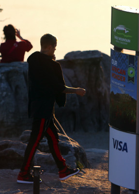 15.05 | Justin Bieber no Table Mountain na Cidade do Cabo, África do Sul
