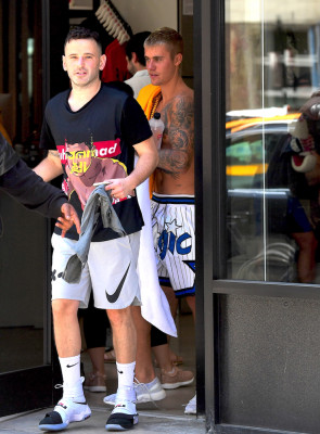 21.05 | Justin Bieber é fotografado em Nova Iorque
