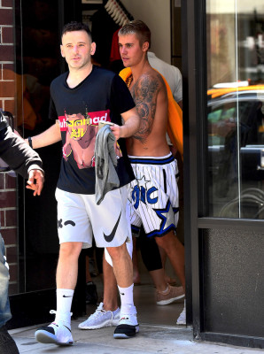 21.05 | Justin Bieber é fotografado em Nova Iorque