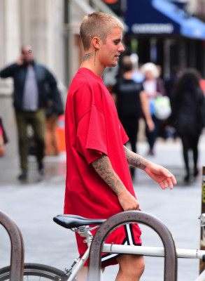 24.05 | Justin Bieber deixando uma academia em Nova Iorque, NY