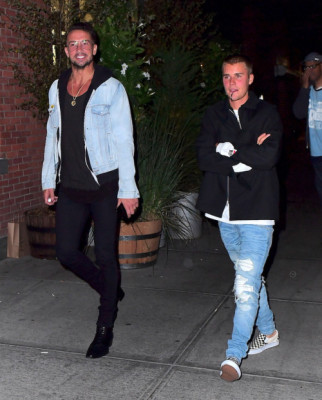 23.05 | Justin Bieber é fotografado em Nova Iorque, NY