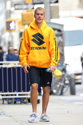 26.05 | Justin Bieber chegando no Aire Ancient Baths em Nova Iorque, NY