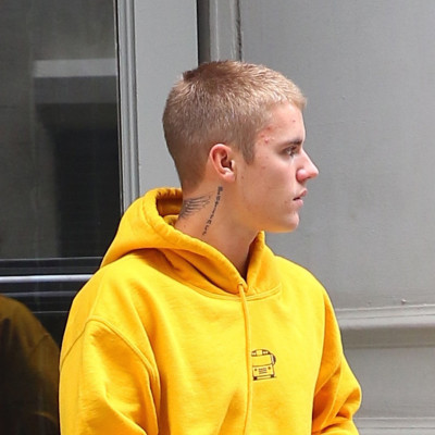 27.05 | Justin Bieber deixando o Aire Ancient Baths em Nova Iorque, NY