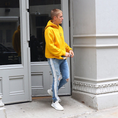 27.05 | Justin Bieber deixando o Aire Ancient Baths em Nova Iorque, NY