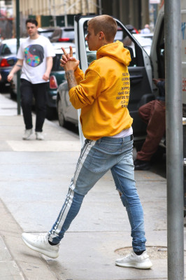 27.05 | Justin Bieber chegando ao Aire Ancient Baths em Nova Iorque, NY
