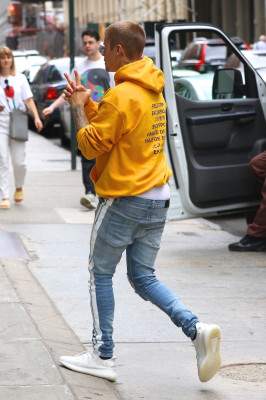 27.05 | Justin Bieber chegando ao Aire Ancient Baths em Nova Iorque, NY