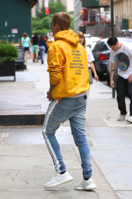 27.05 | Justin Bieber chegando ao Aire Ancient Baths em Nova Iorque, NY