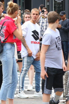 27.05 | Justin Bieber é fotografado em Soho, Nova Iorque