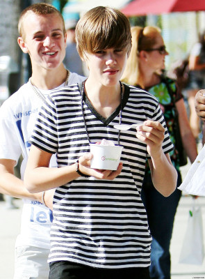 19.07 | Justin Bieber e Sean Kingston em Los Angeles