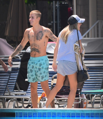 06.01 | Justin Bieber em um clube em Nova Iorque, NY