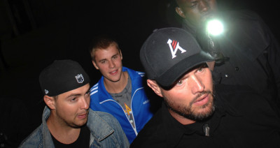 06.05 | Justin Bieber deixando o Australasian Bar & Restaurant em Manchester, Inglaterra