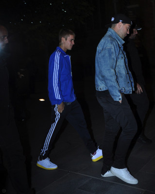 06.05 | Justin Bieber deixando o Australasian Bar & Restaurant em Manchester, Inglaterra