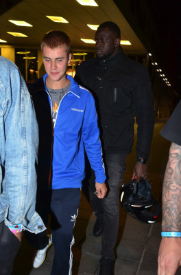06.05 | Justin Bieber deixando o Australasian Bar & Restaurant em Manchester, Inglaterra