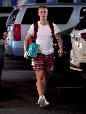 06.01 | Justin Bieber chegando em uma academia em Nova Iorque, NY