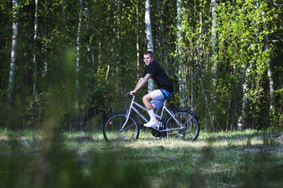 06.08 | Justin Bieber é fotografado em Luleå, Suécia